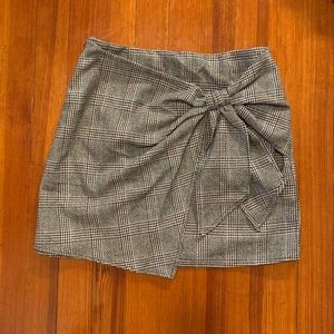 asymmetrical hummingbird bow skirt